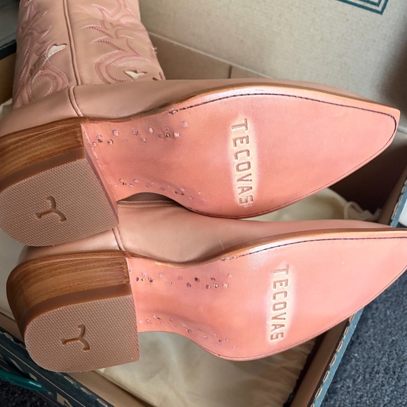 🔥NWT LIMITED RELEASE Tecovas Annie Hearts Pink Snip Toe Cowgirl Boots - Picture 4 of 5